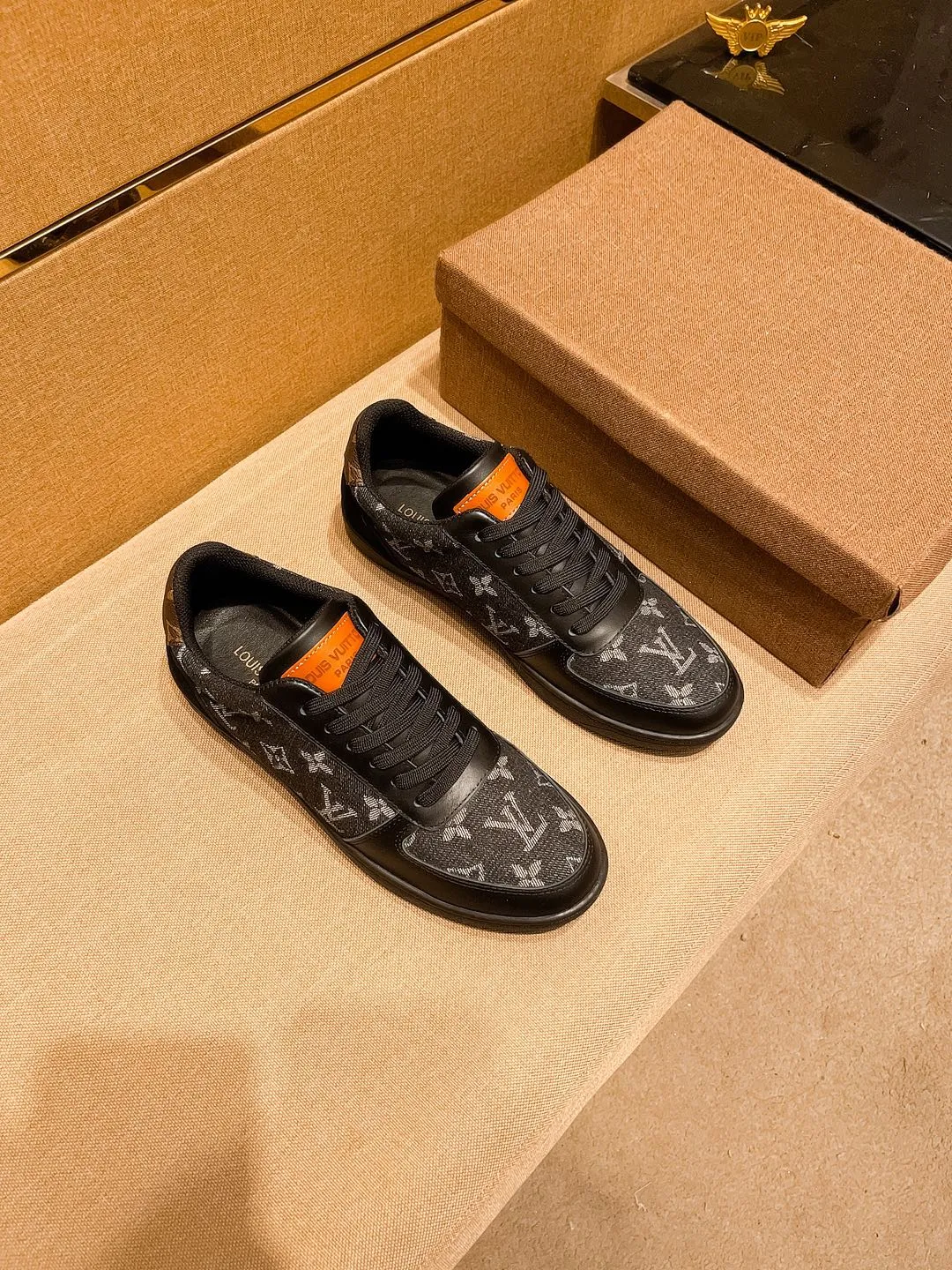 Men's shoes 💰 380💰【LV】🔥 Louis Vuitton, high-end men's shoes brand official website 1:1 latest masterpiece: the upper is made of Italian imported first-layer cowhide with a comfortable and breathable lining➕original non-slip and wear-resistant outsole🔥, making walking more convenient and comfortable! An exclusive new model, a stunning work, a beautiful 1:1 replica [color] compared to the official quality! Create a fashionable personality to set off your uniqueness! A must-have for trendy men! Classic 🔥Size: 38-44 Color: 🔥 2⃣️colors available🔥.